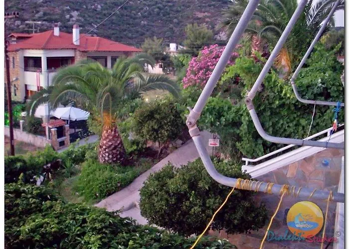 Dialekti Apart Otel 3*