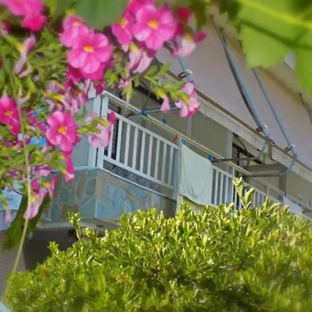 Dialekti 아파트호텔